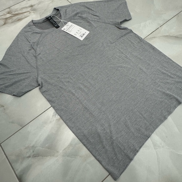 🆕 LSKD AeroFLX Seamless Synthetic Lightweight Micro-mesh Athletic Flex T-Shirt - Picture 2 of 10